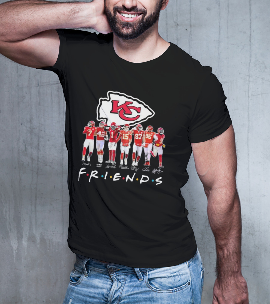 Kansas City Chiefs Friends Signatures Football Team T-Shirt