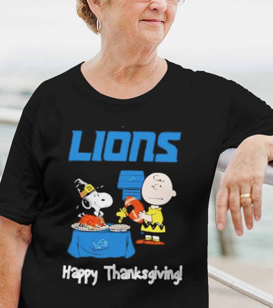 Lions Peanuts Charlie Brown Snoopy Happy Thanksgiving Football Feast T-Shirt