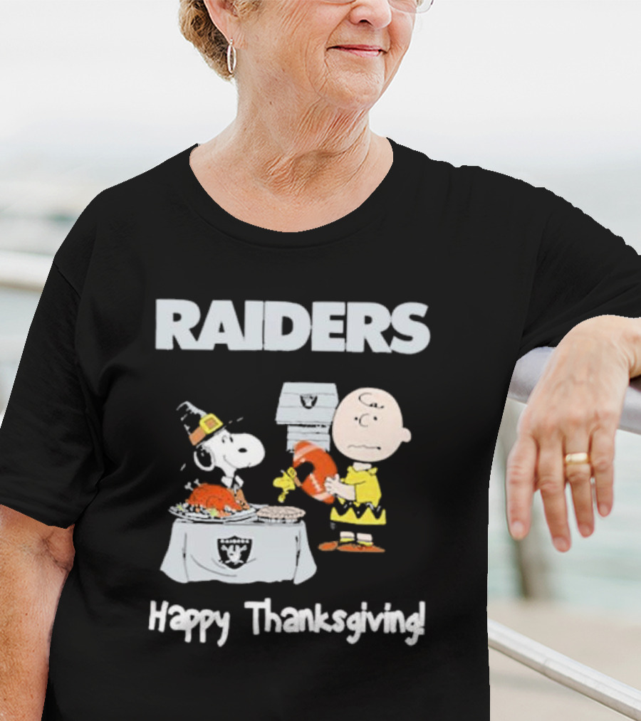 Raiders Charlie Brown Snoopy Happy Thanksgiving T-Shirt