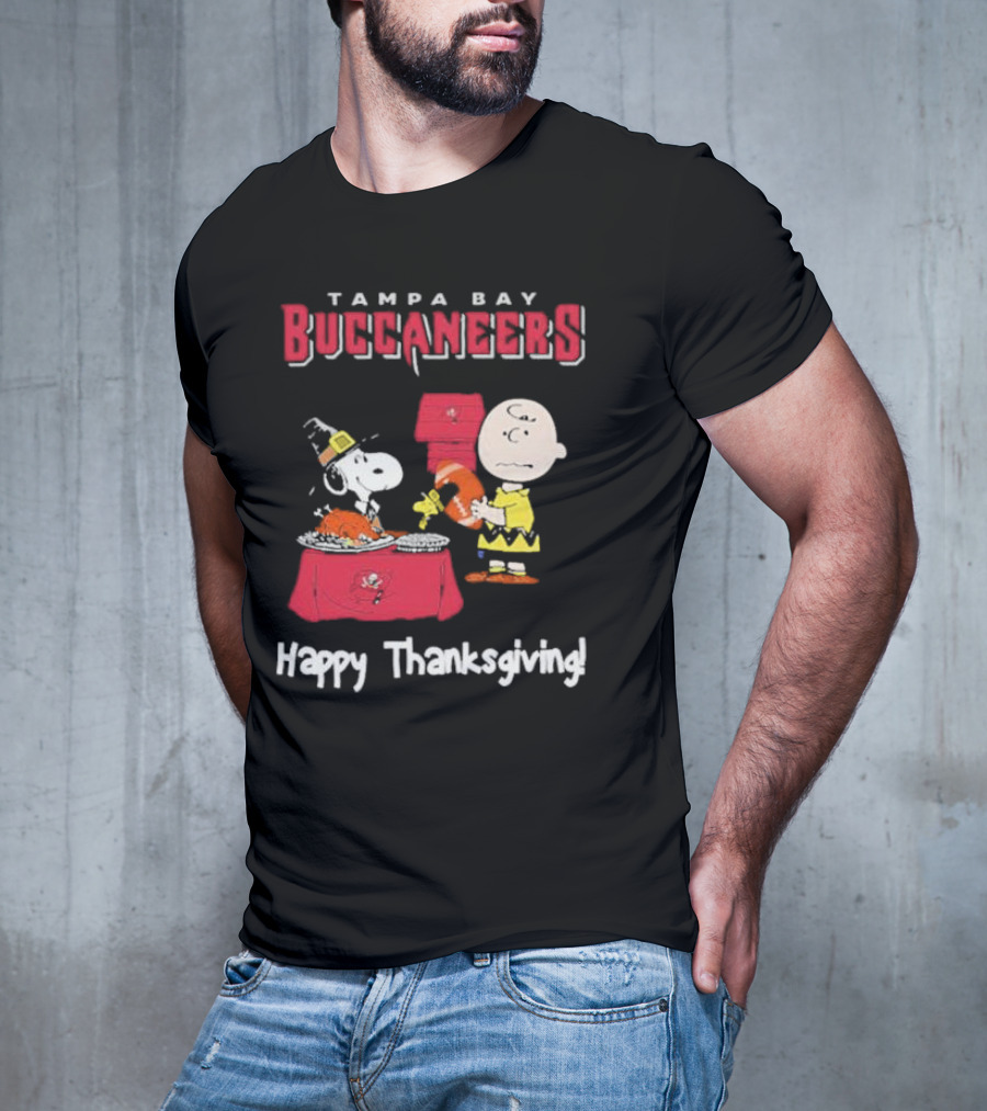 Tampa Bay Buccaneers Thanksgiving Charlie Brown And Snoopy Peanuts T-Shirt
