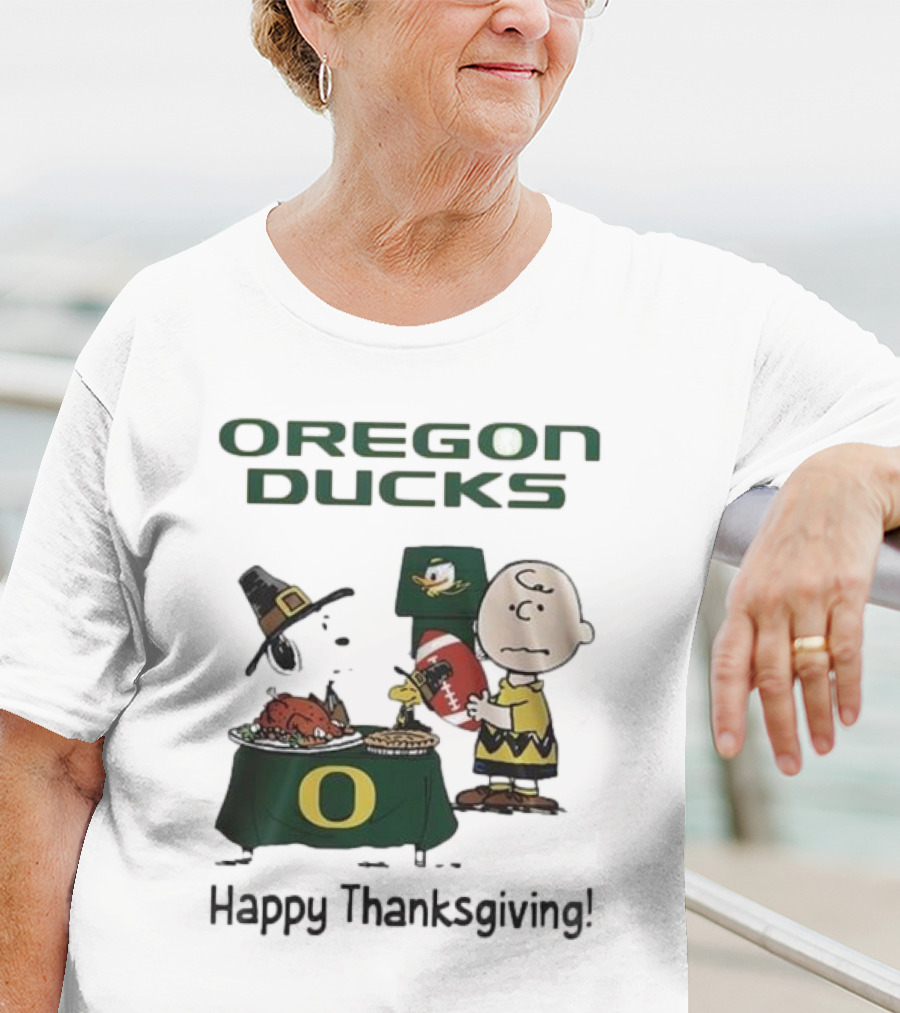 Oregon Ducks Peanuts Happy Thanksgiving Football T-Shirt