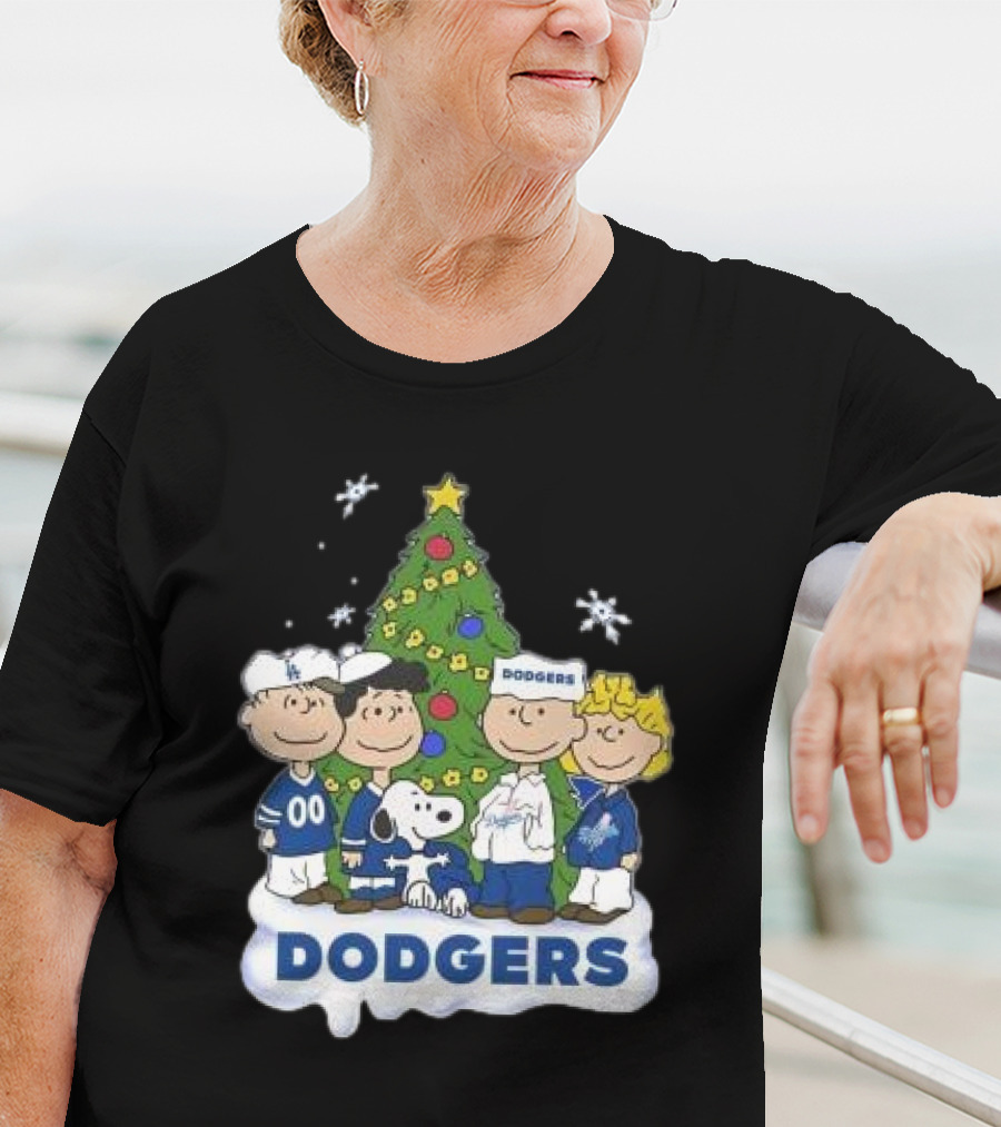 Snoopy And Friends Dodgers Christmas Tree Celebration T-Shirt