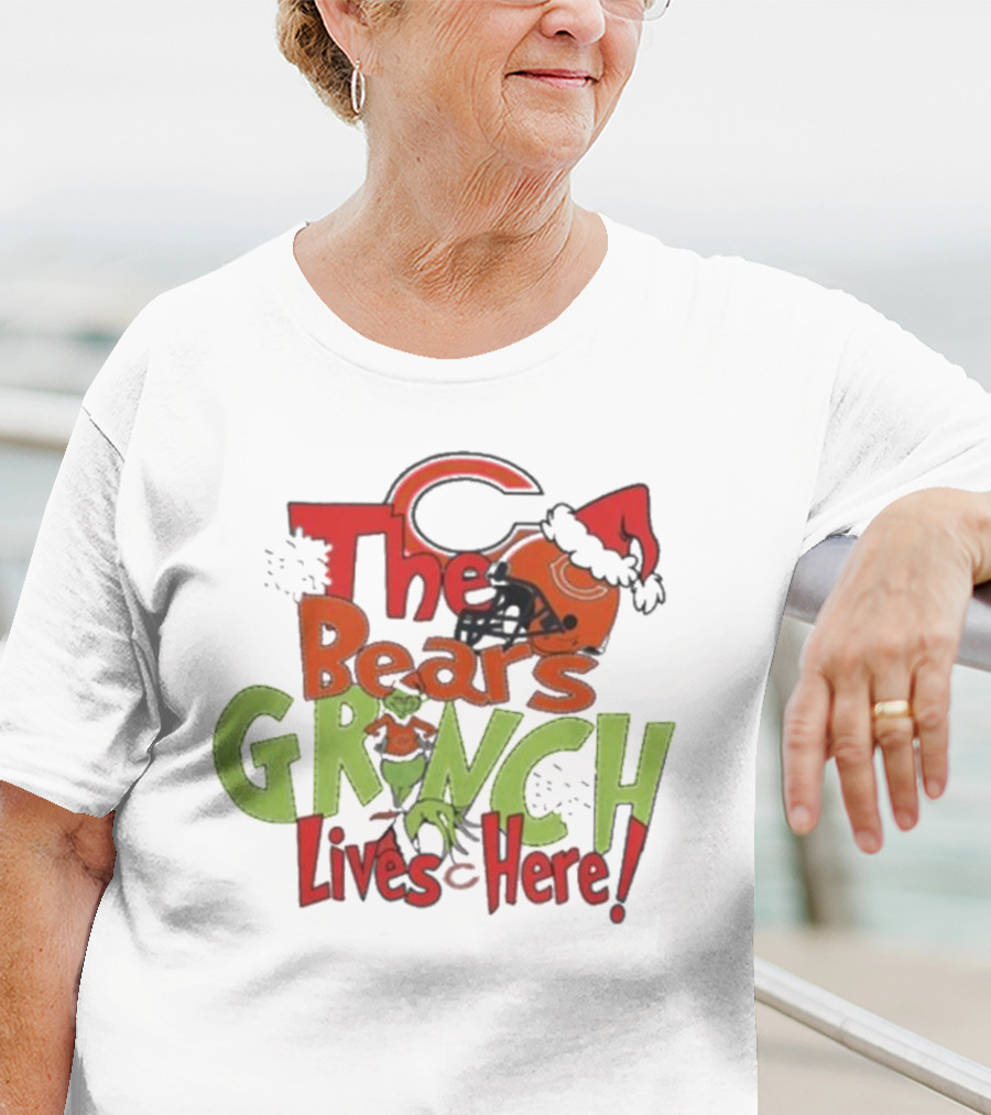 The Bears Grinch Chicago Lives Here Christmas T-Shirt