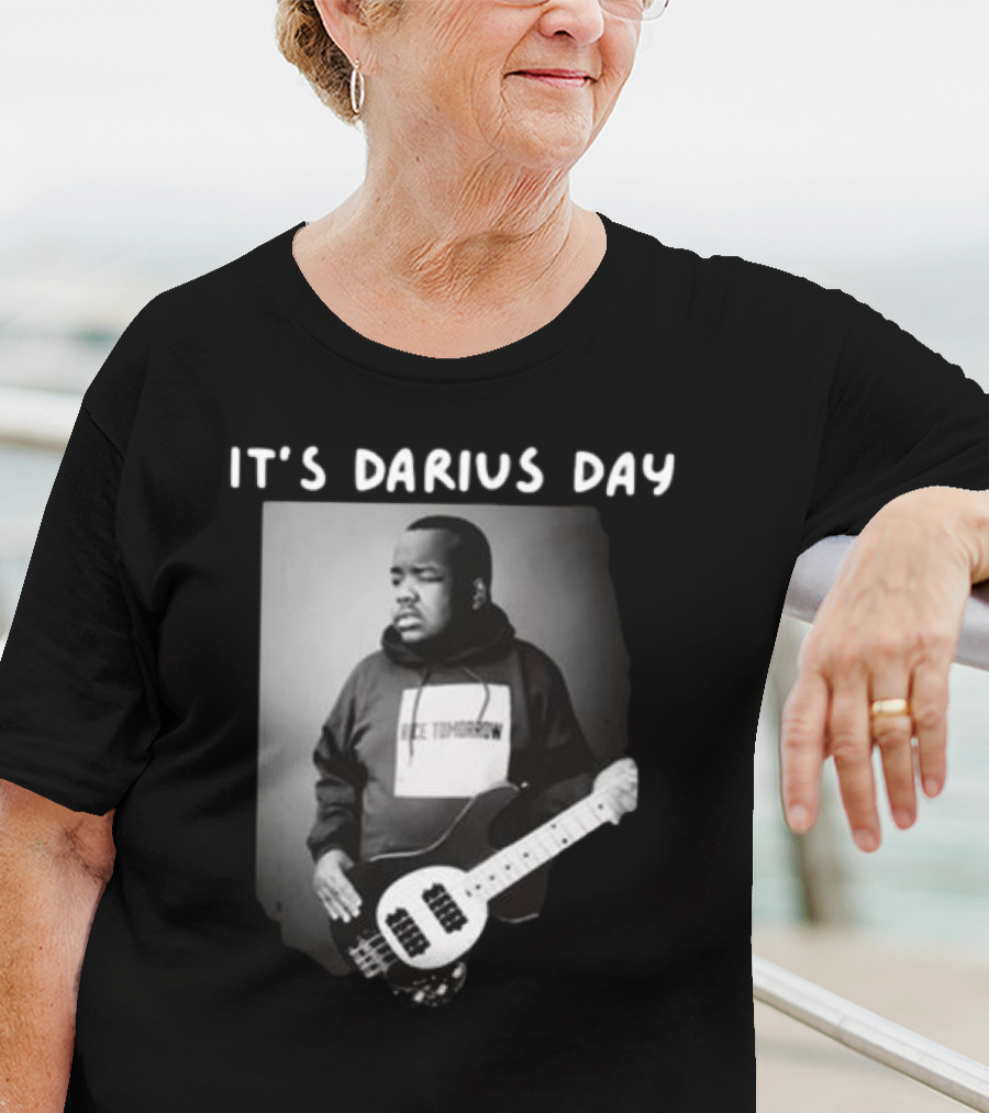 IT'S DARIUS DAY Bass Guitar T-Shirt