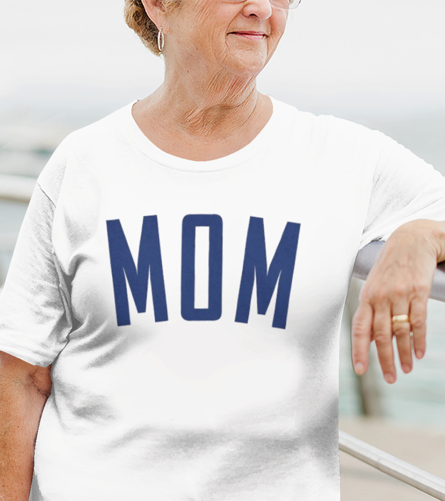 Chicago Cubs MOM Mother's Day Celebration T-Shirt
