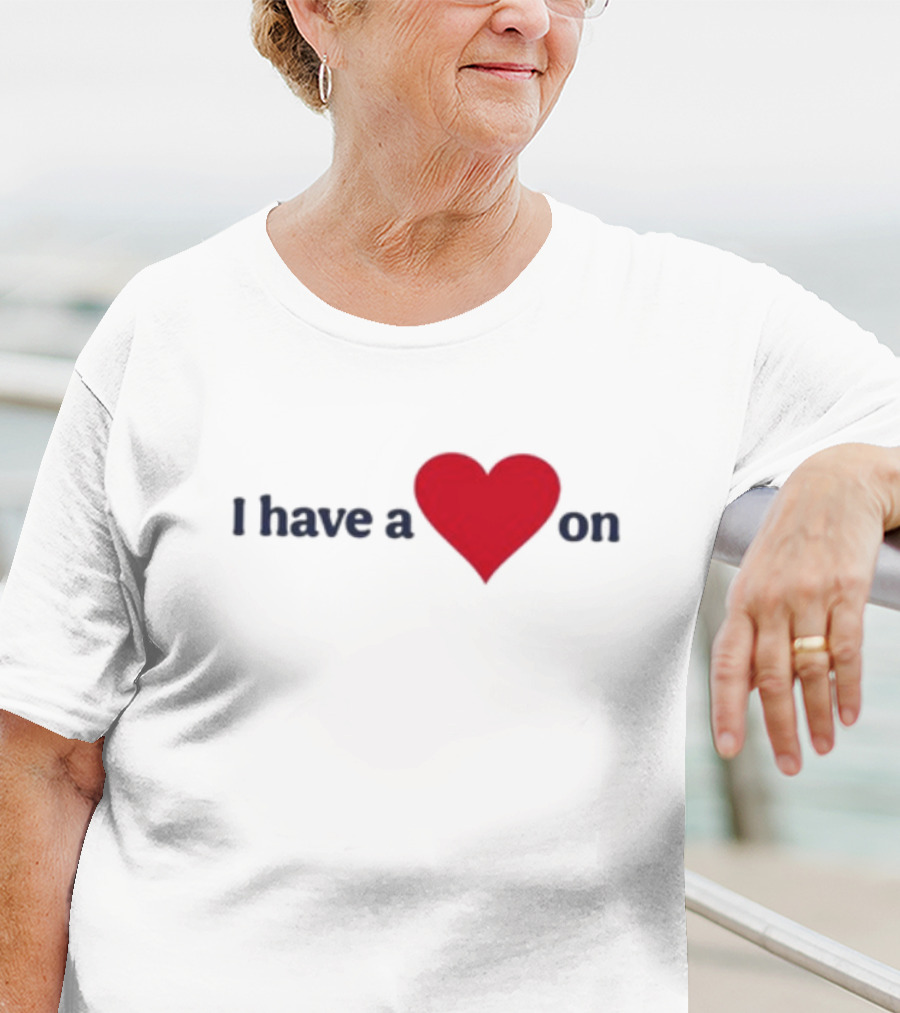 Familyfriendlyog I Have A Heart On Red Heart Design T-Shirt