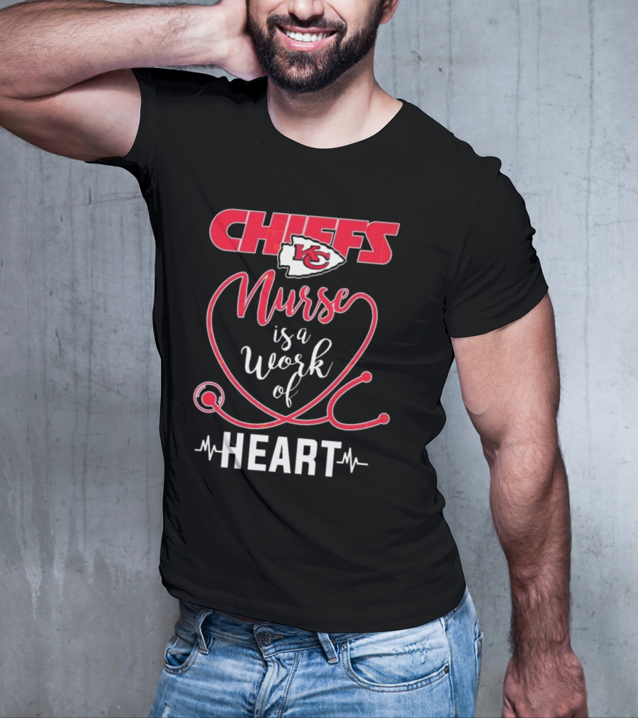 Kansas City Chiefs Nurse Is A Work Of Heart With Arrowhead Logo And Stethoscope Design T-Shirt