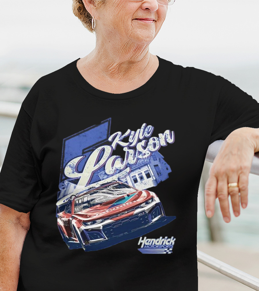 Kyle Larson Hendrick Motorsports Valvoline Racing Car T-Shirt