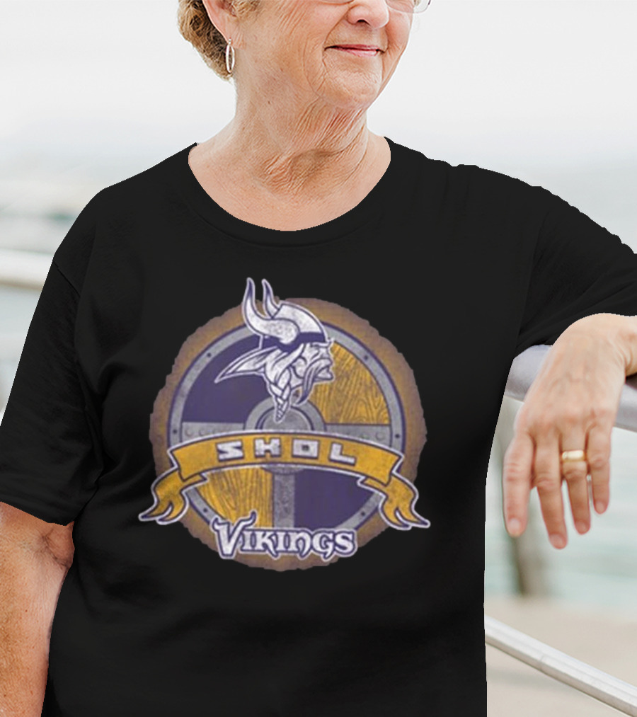 Minnesota Vikings Skol Shield Logo Vintage Emblem T-Shirt