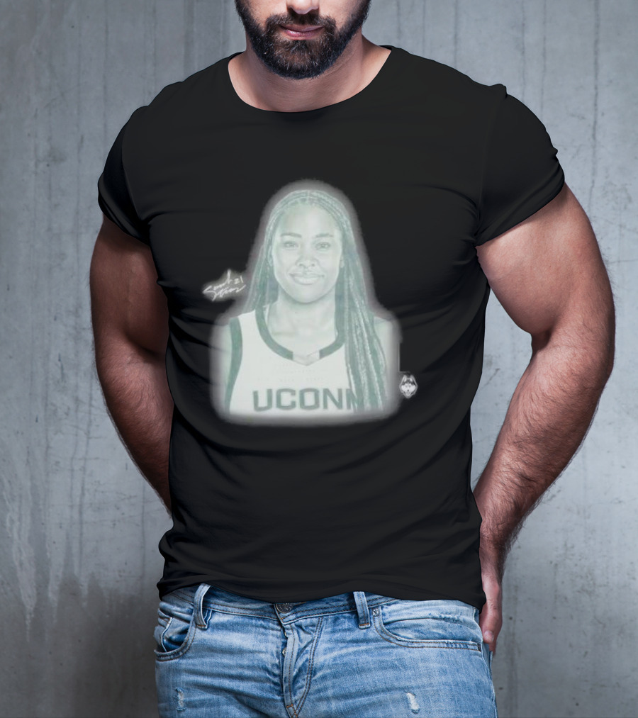 Sarah Strong UConn Huskies Signature Pencil Drawing T-Shirt