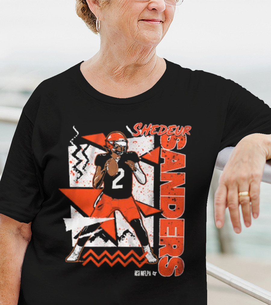 Shedeur Sanders 90s Style Retro Football Illustration T-Shirt