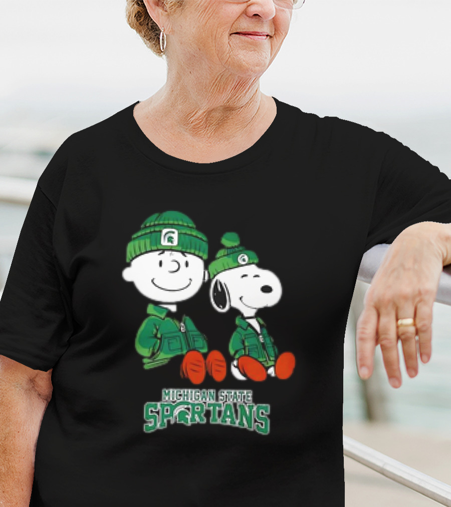 Snoopy And Charlie Brown Michigan State Spartans Green Apparel T-Shirt