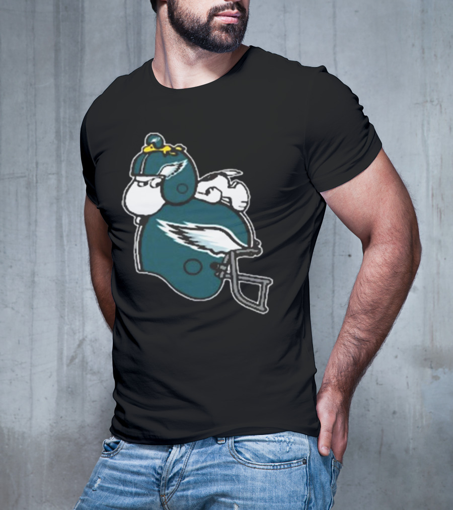 Snoopy Woodstock Relaxing Philadelphia Eagles Football Helmet T-Shirt