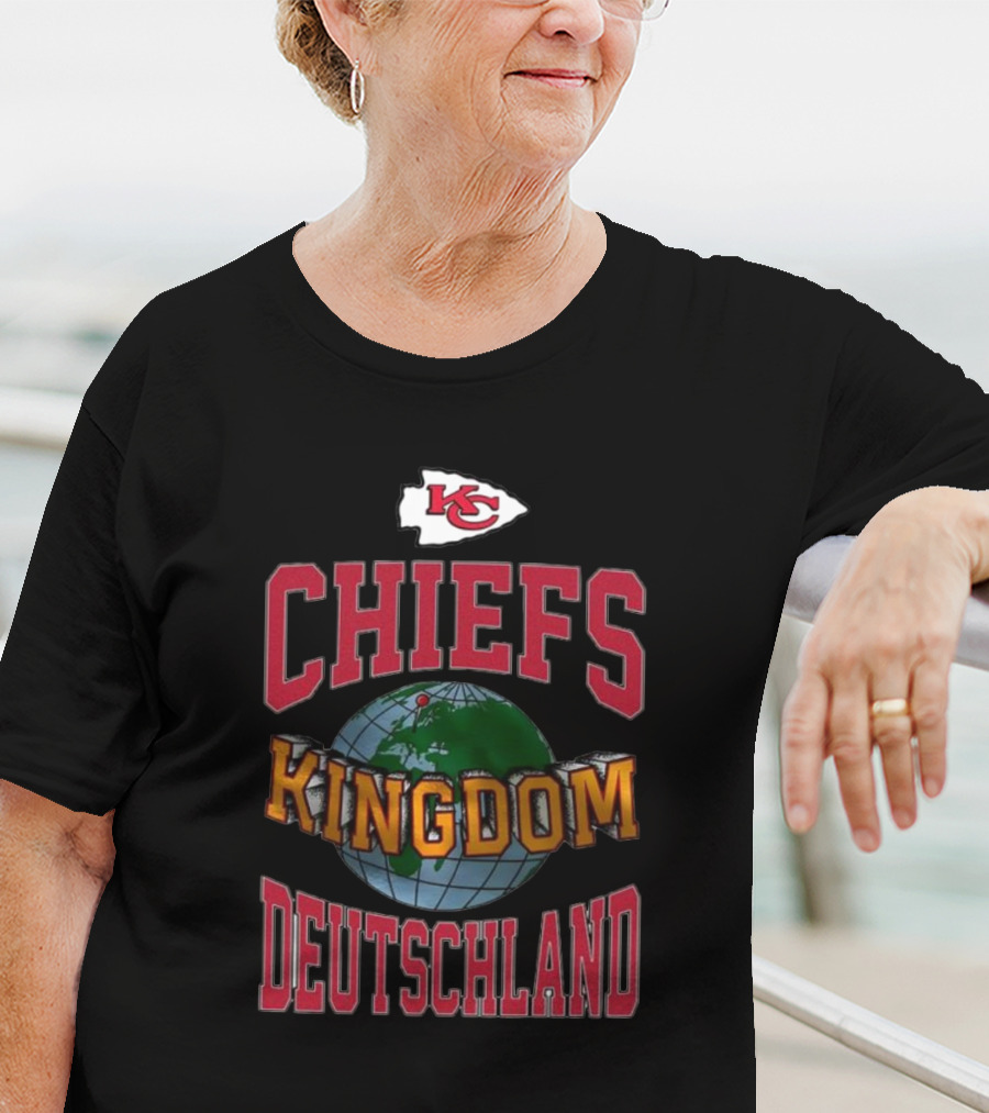 Chiefs Kingdom Deutschland With Kansas City Arrowhead Logo And Globe T-Shirt