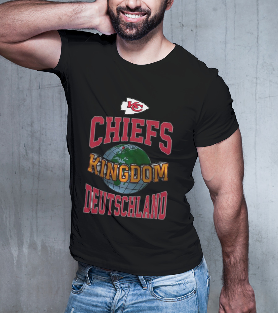 Chiefs Kingdom Deutschland With Kansas City Arrowhead Logo And Globe T-Shirt