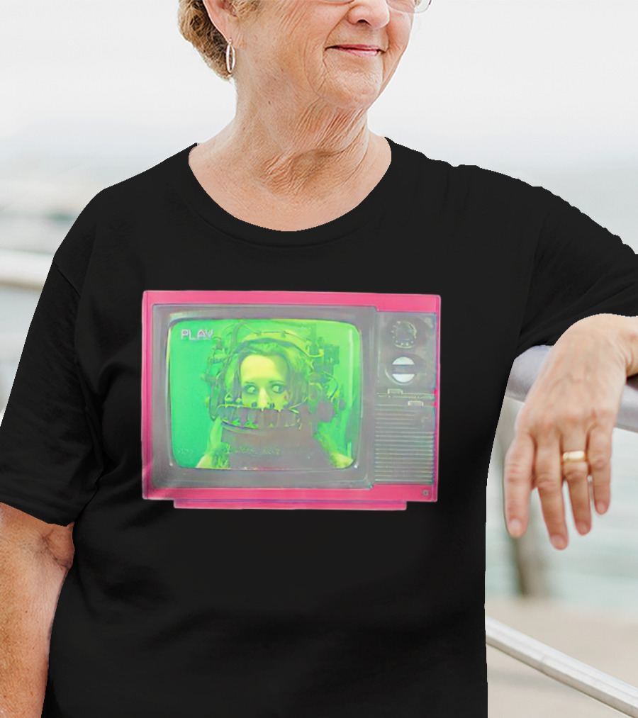 Play Saw Bear Trap Retro TV Horror T-Shirt