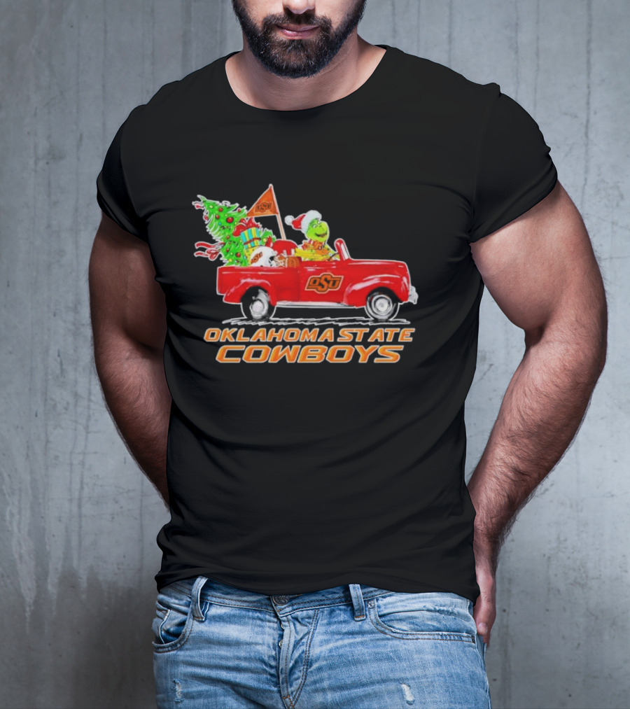 Oklahoma State Cowboys Christmas Grinch And Dog Driving Red OSU Car With Tree And Presents T-Shirt