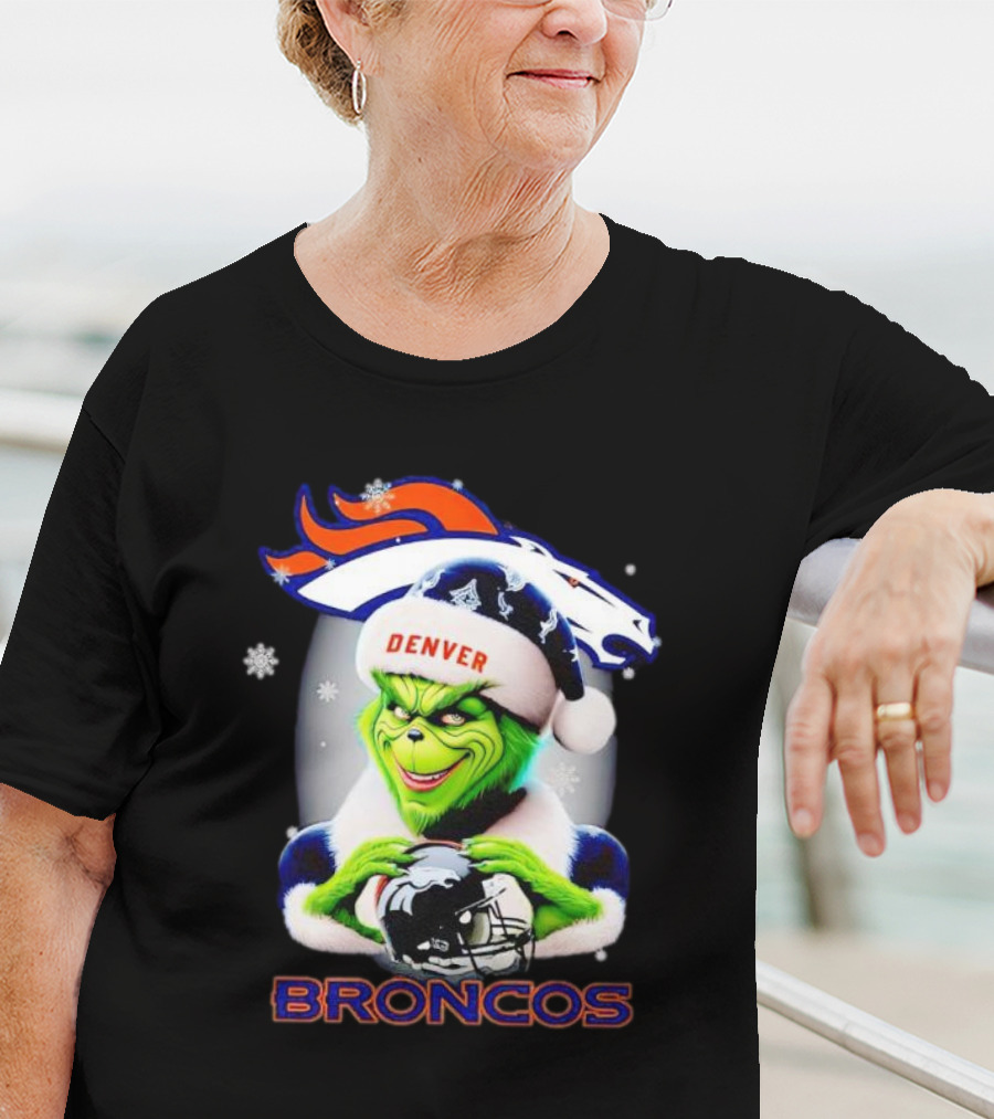Denver Broncos Christmas Grinch Holding Football Helmet T-Shirt