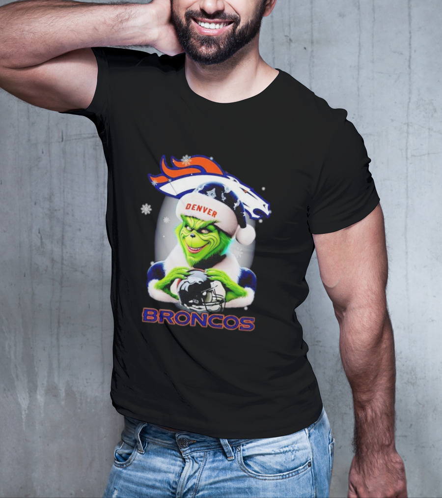 Denver Broncos Christmas Grinch Holding Football Helmet T-Shirt