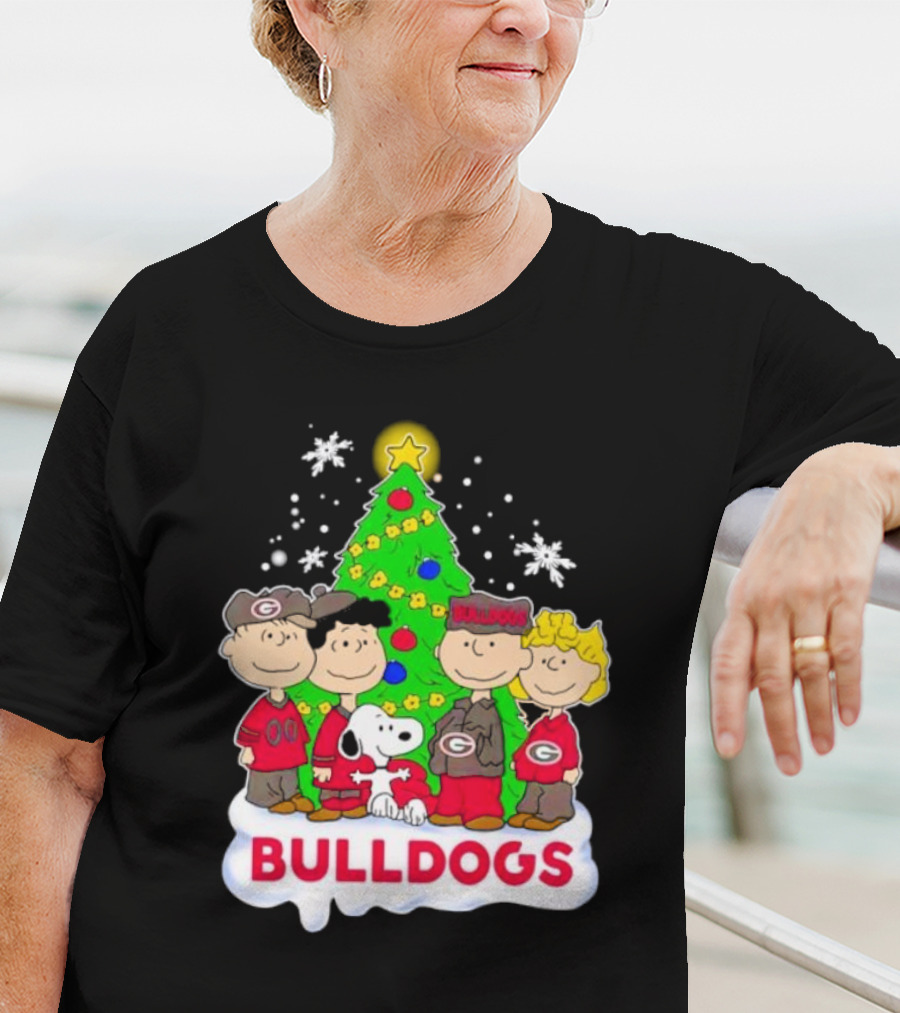 Peanuts Characters Georgia Bulldogs Christmas Tree Bulldogs T-Shirt
