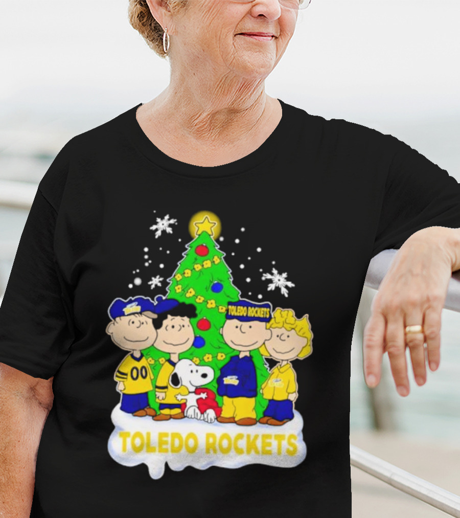Peanuts Toledo Rockets Christmas Tree With Snoopy And Friends T-Shirt