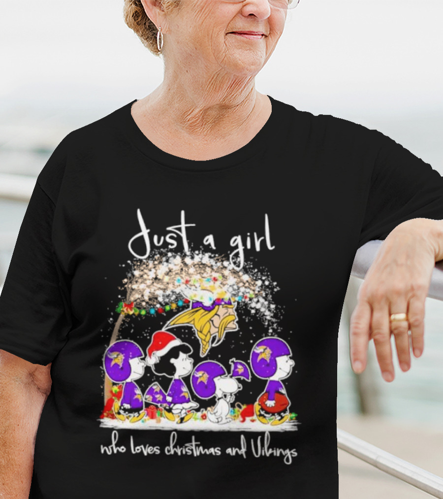 Just A Girl Who Loves Christmas And Vikings Peanuts T-Shirt