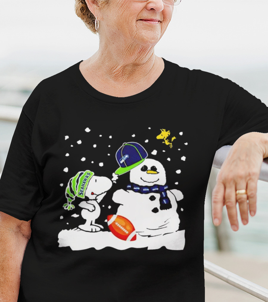 Seattle Seahawks Snoopy Snowman Hat Winter Football Scene T-Shirt