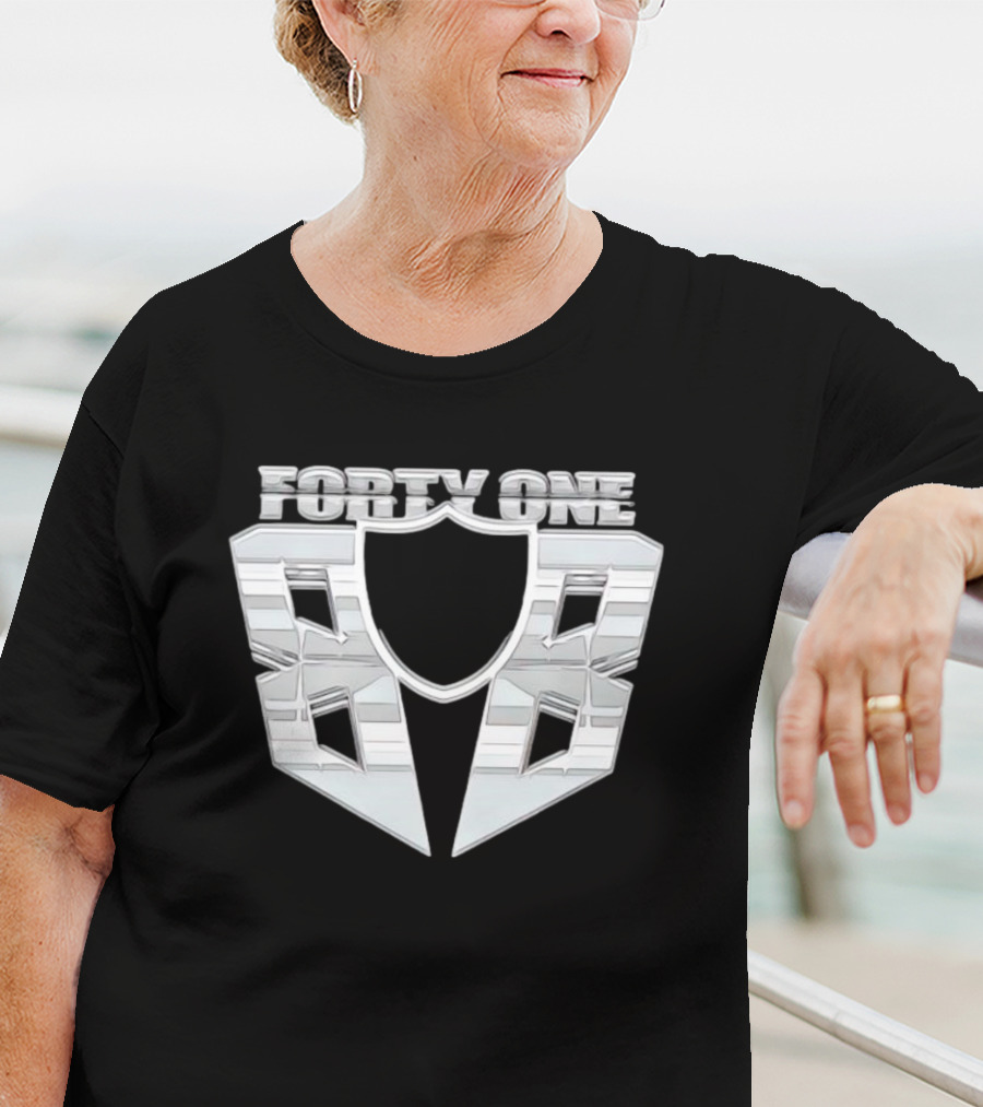 FORTY ONE BOB Silver Shield Style Raider Aesthetic T-Shirt