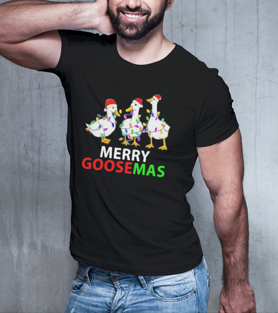 Merry Goosemas Santa Hat Geese Wrapped In Christmas Lights T-Shirt