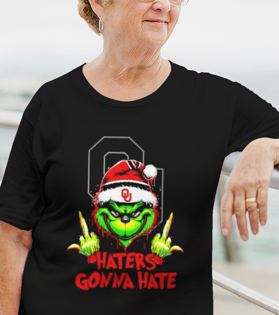 Oklahoma Sooners Grinch Haters Gonna Hate Middle Finger Santa Hat T-Shirt