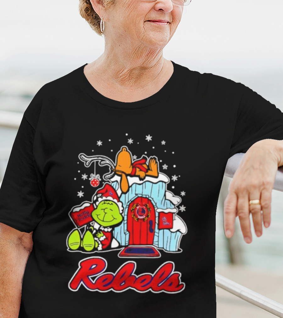 Peanuts Ole Miss Rebels Grinch Snoopy Merry Christmas T-Shirt