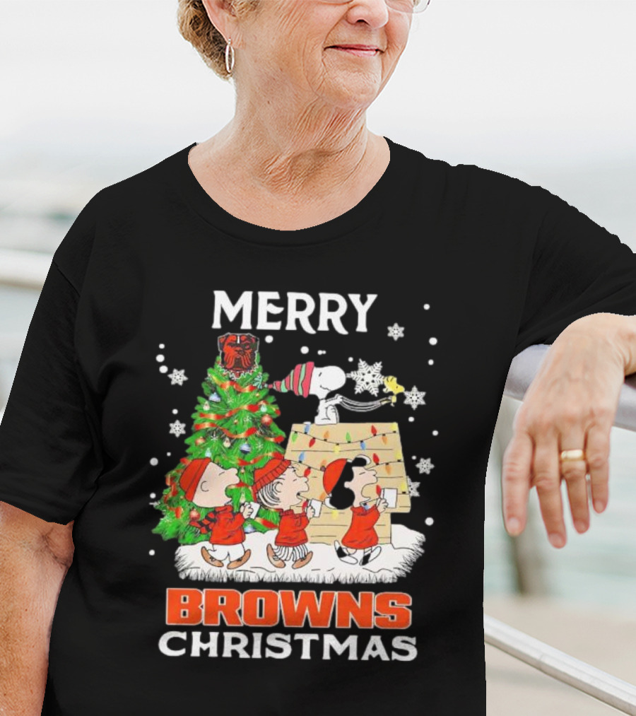 Peanuts Characters Merry Browns Christmas Cleveland Browns T-Shirt
