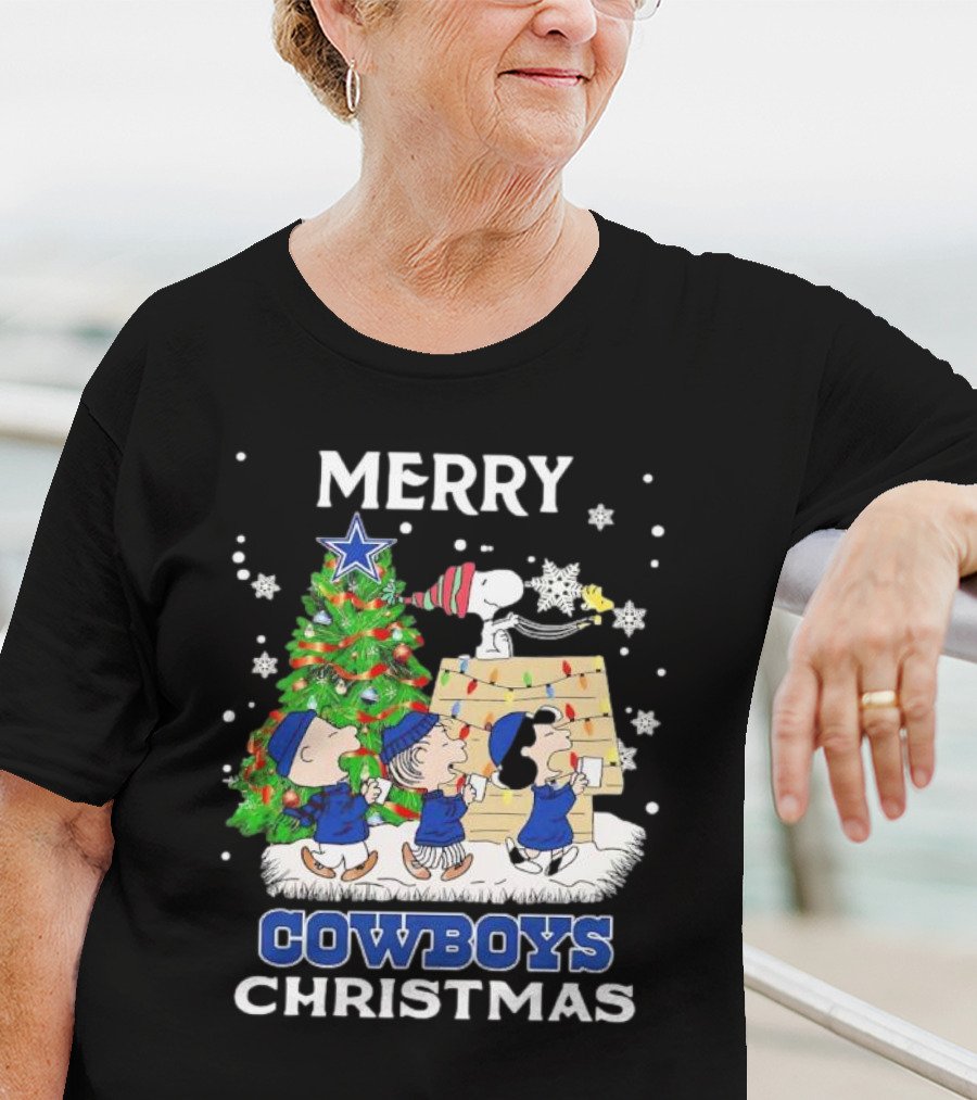 Merry Cowboys Christmas Peanuts Characters Dallas T-Shirt