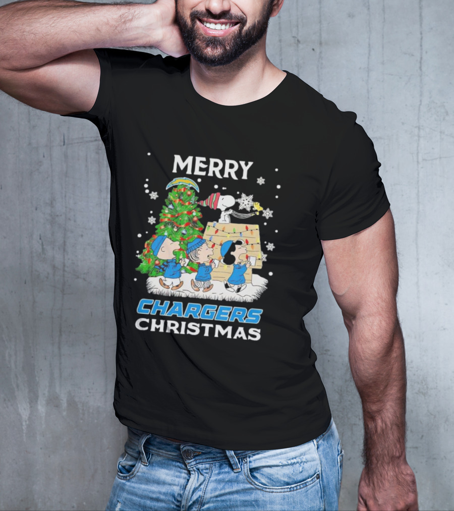 Merry Chargers Christmas Peanuts Characters T-Shirt