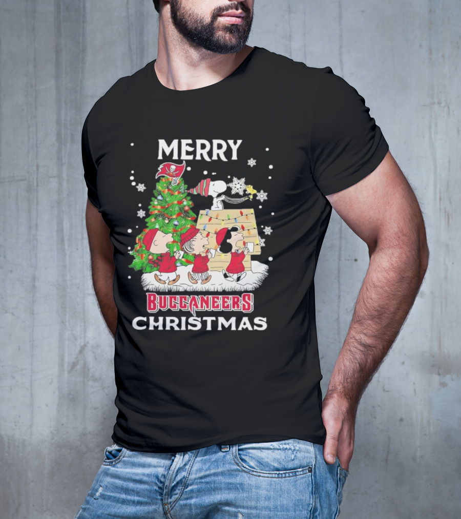 Merry Christmas Peanuts Characters Tampa Bay Buccaneers T-Shirt