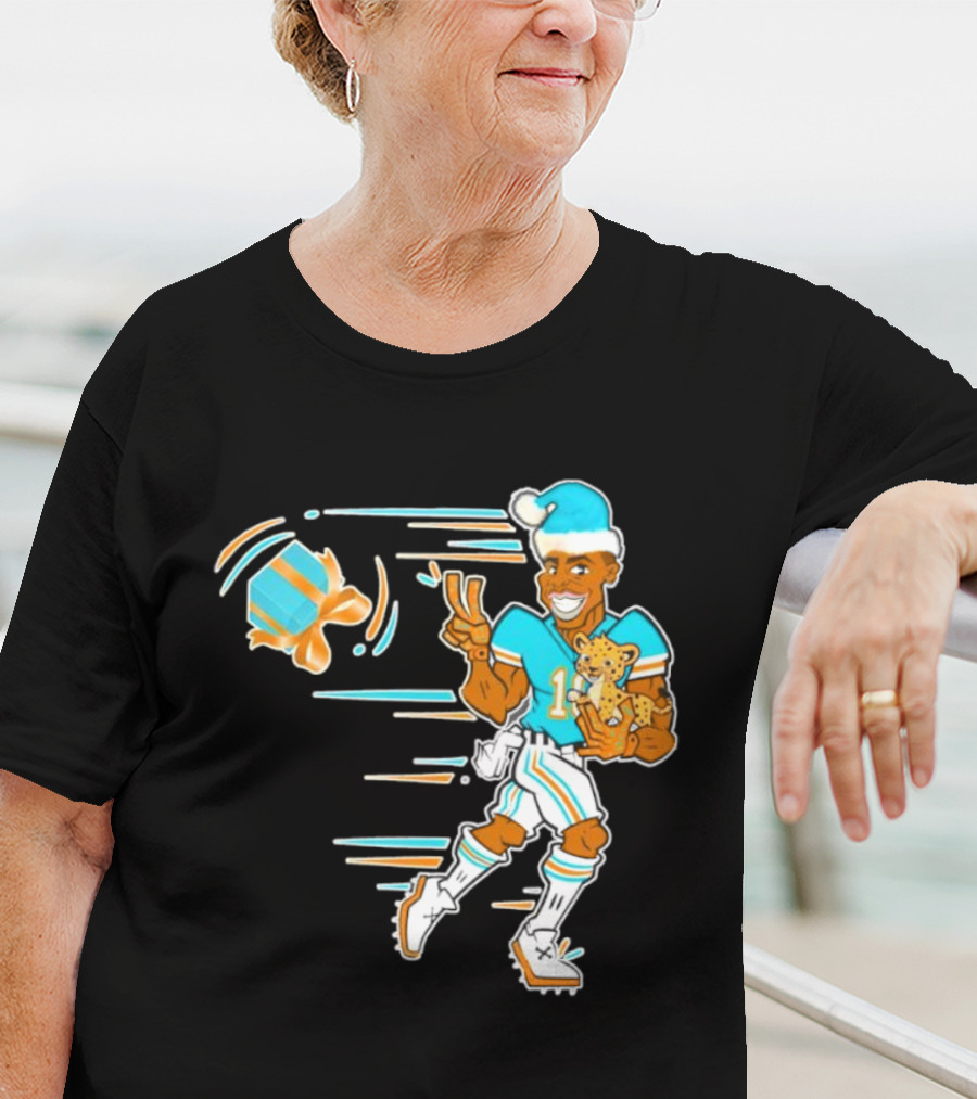 Tyreek Hill Cheetah Claus Football Holiday Player With Cheetah And Santa Hat T-Shirt
