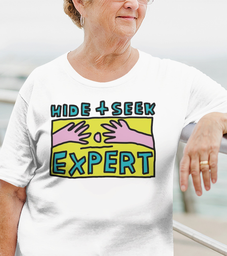HIDE + SEEK EXPERT HAND T-Shirt