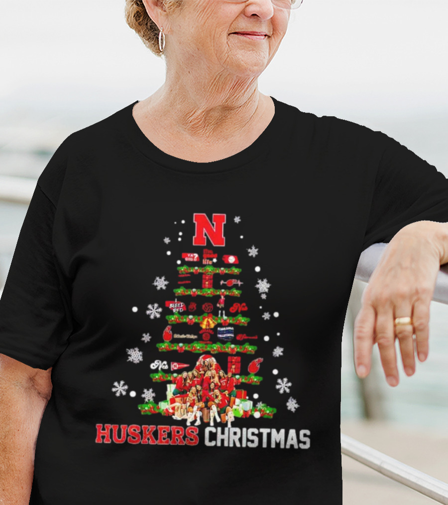 Huskers Christmas Tree With Nebraska Cornhuskers Logo And Holiday Decorations T-Shirt