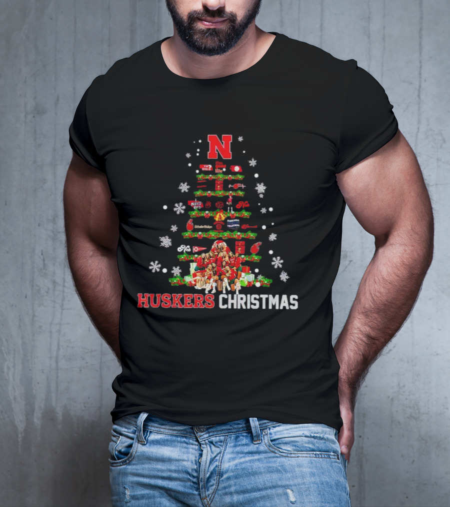 Huskers Christmas Tree With Nebraska Cornhuskers Logo And Holiday Decorations T-Shirt