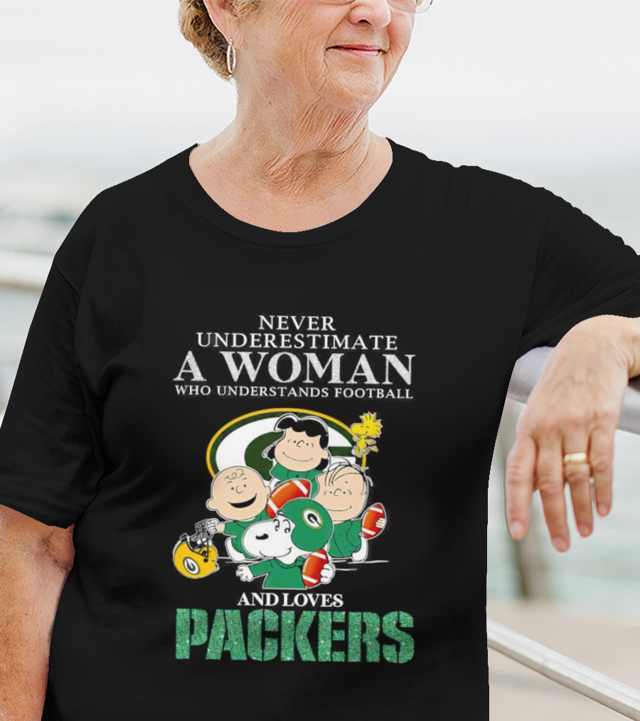 Never Underestimate A Woman Who Understands Football And Loves Packers Featuring Peanuts Characters T-Shirt