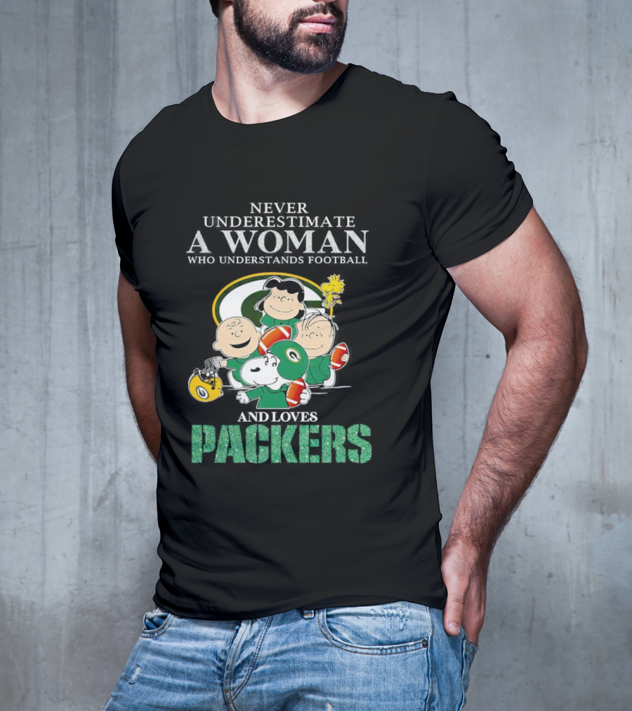 Never Underestimate A Woman Who Understands Football And Loves Packers Featuring Peanuts Characters T-Shirt