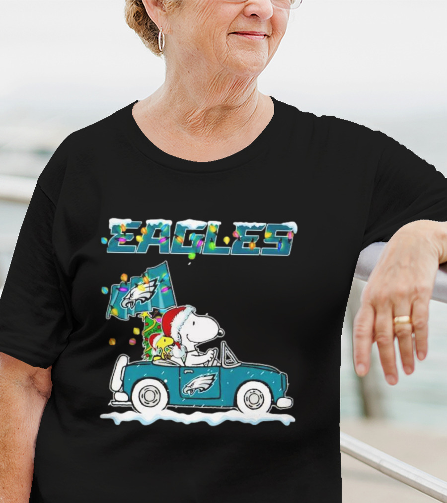Eagles Snoopy Woodstock Christmas Driving Philadelphia Car T-Shirt