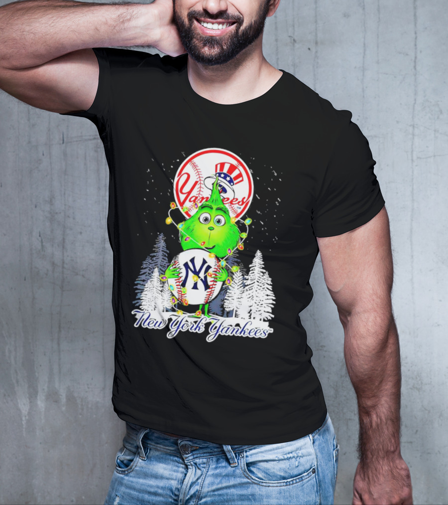 New York Yankees Grinch Christmas Hug With Baseball And Trees T-Shirt