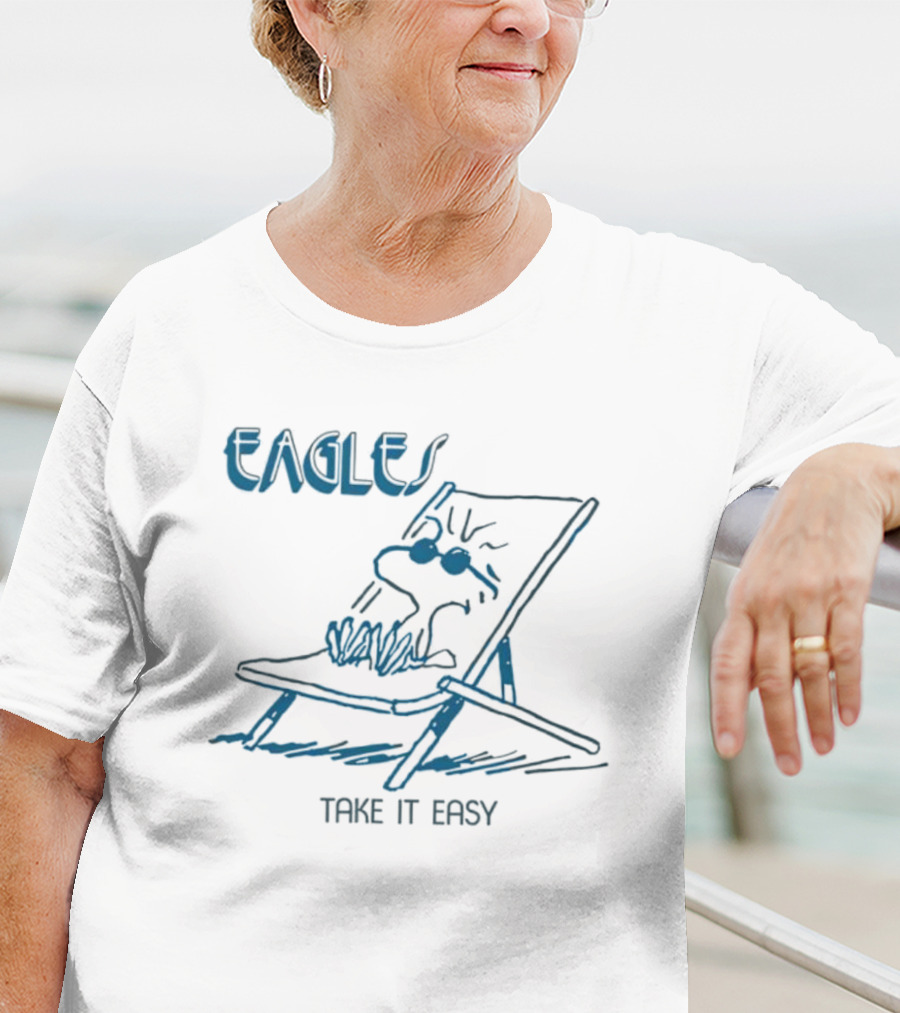Eagle Take It Easy Woodstock Deck Chair Relaxation T-Shirt