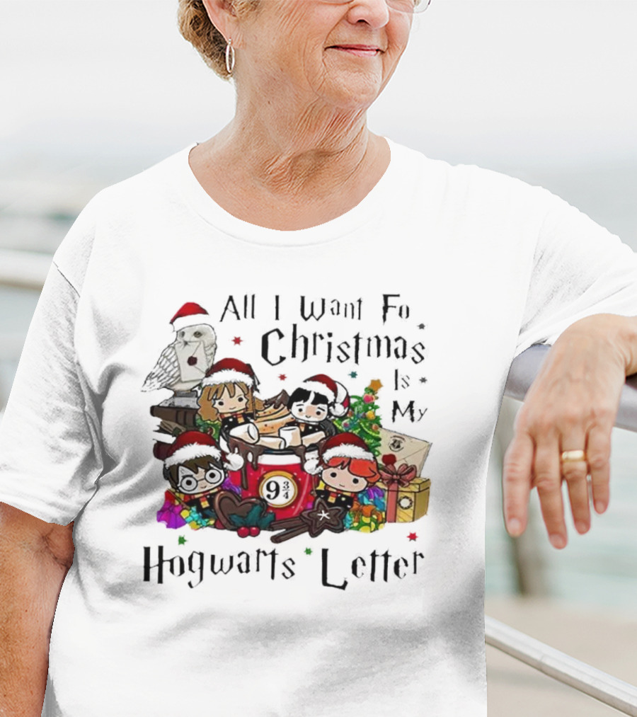 All I Want For Christmas Is My Hogwarts Letter Platform 9¾ With Owl Santa Hats And Gifts T-Shirt