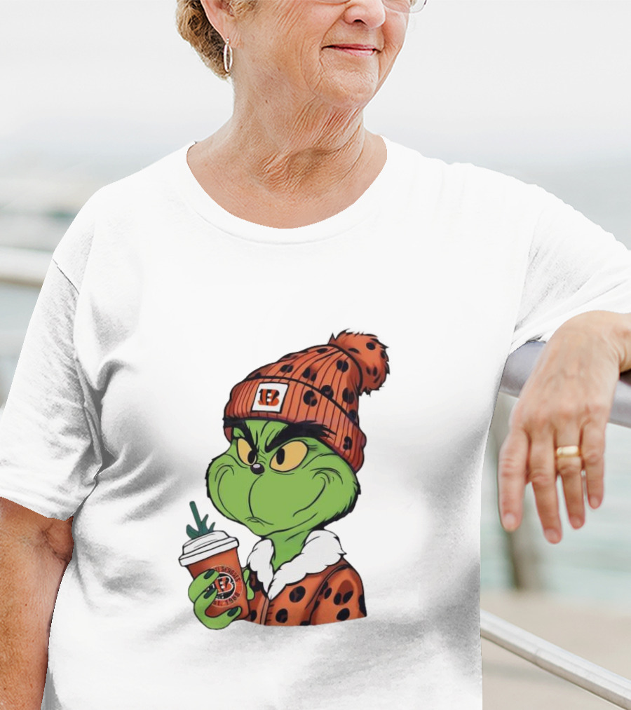 Grinch Boujee Cincinnati Bengals Football Fan Holiday T-Shirt