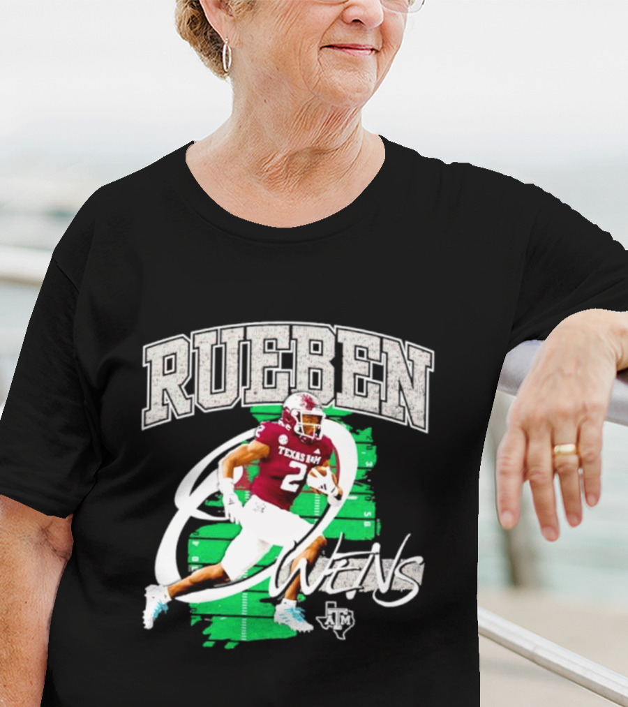 Rueben Owens Texas A&M Player Pose T-Shirt