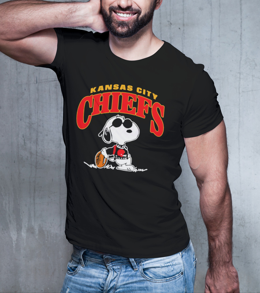 Snoopy Kansas City Chiefs Football T-Shirt