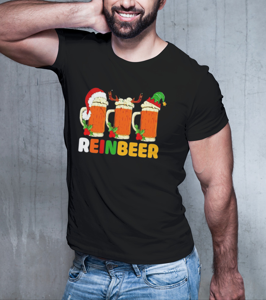 Reinbeer Merry Christmas Funny Beer Mugs With Santa And Elf Hats And Reindeer Antlers T-Shirt