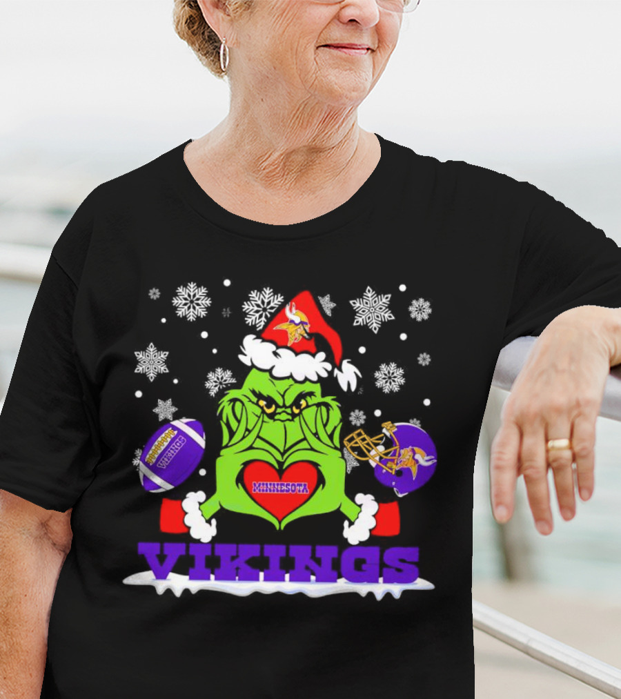 Santa Grinch Heart Minnesota Vikings Snowflakes Christmas Football Helmets T-Shirt